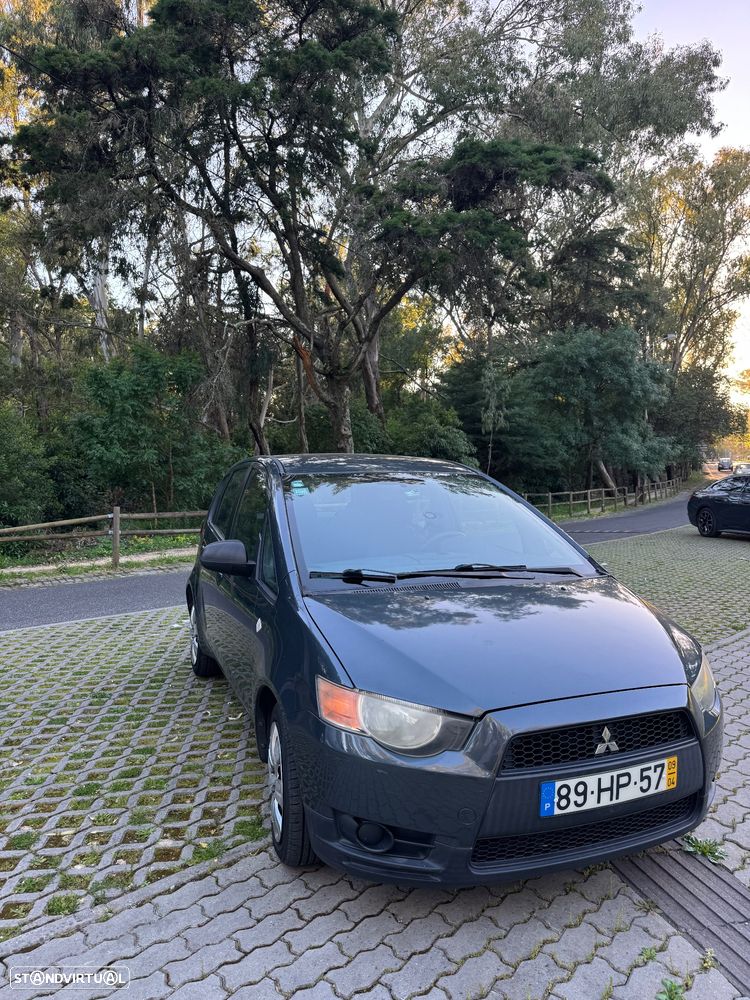 Mitsubishi Colt - 2