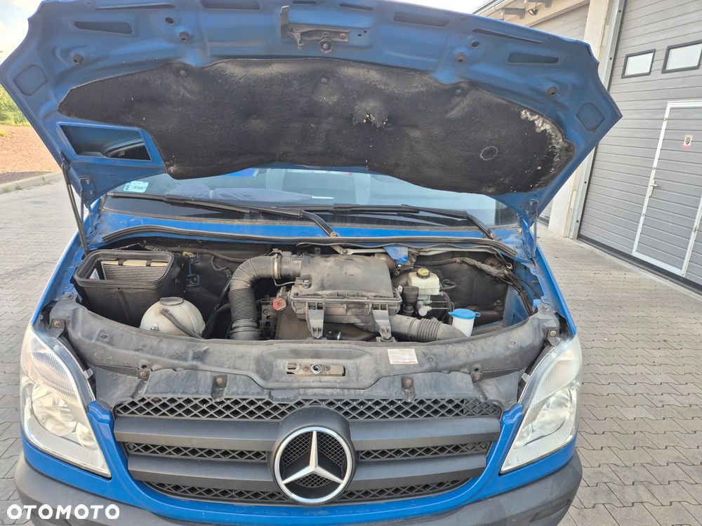 Mercedes-Benz Sprinter - 25