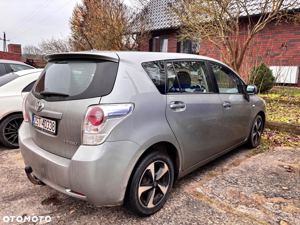 Toyota Verso 2.0 D-4D - 5