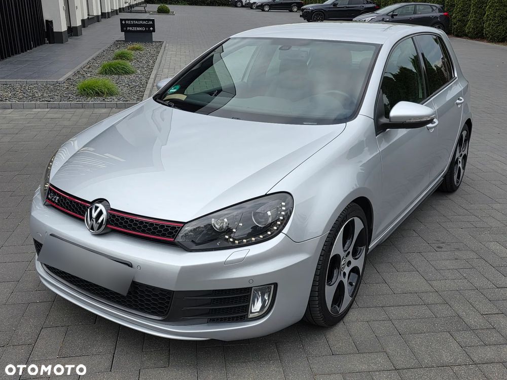 Volkswagen Golf 2.0 GTI - 8