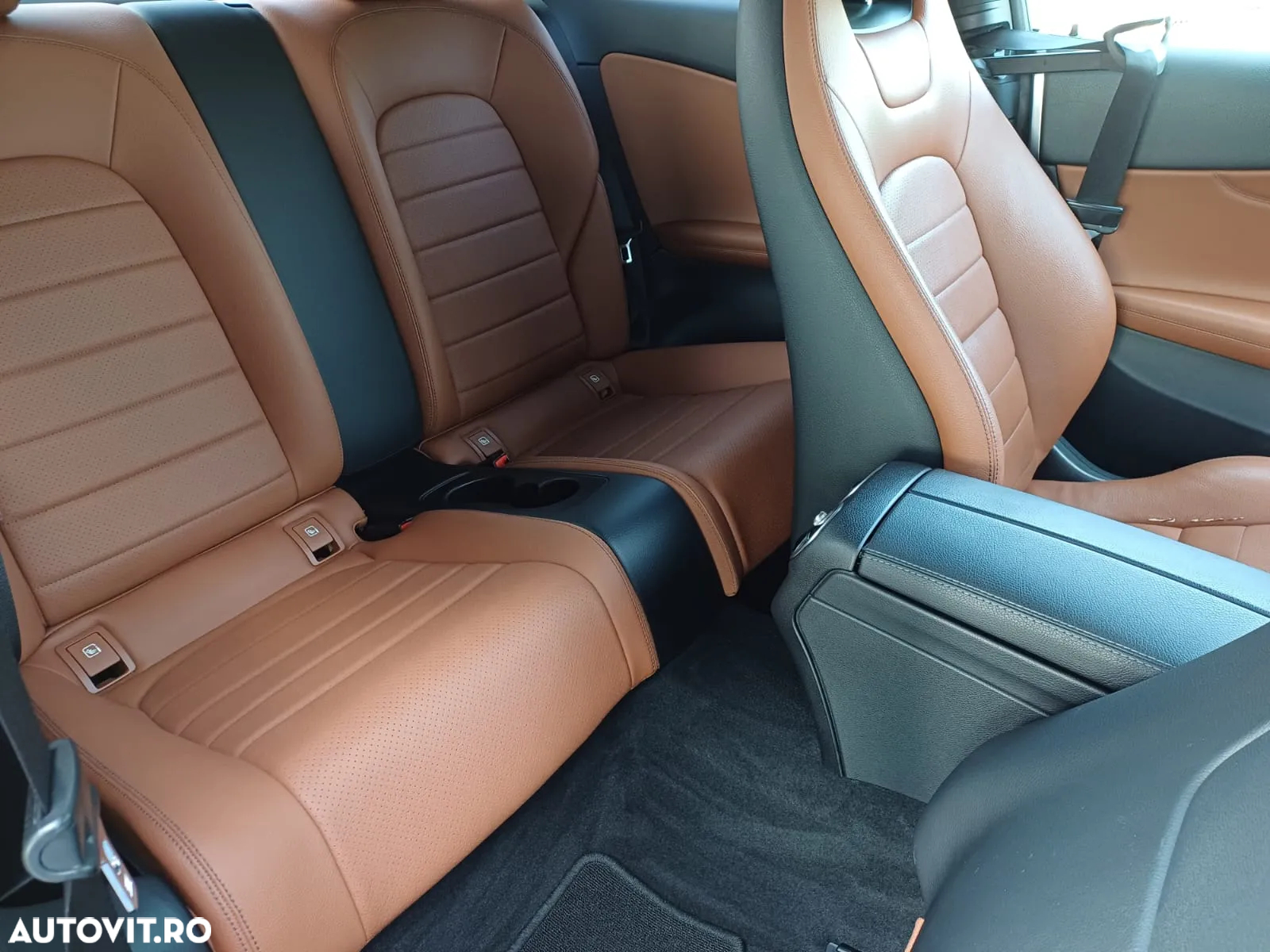 Mercedes-Benz C - 12