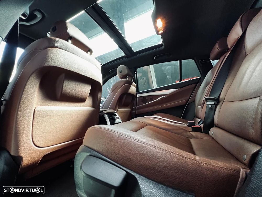 BMW 520 Gran Turismo d Pack M - 43
