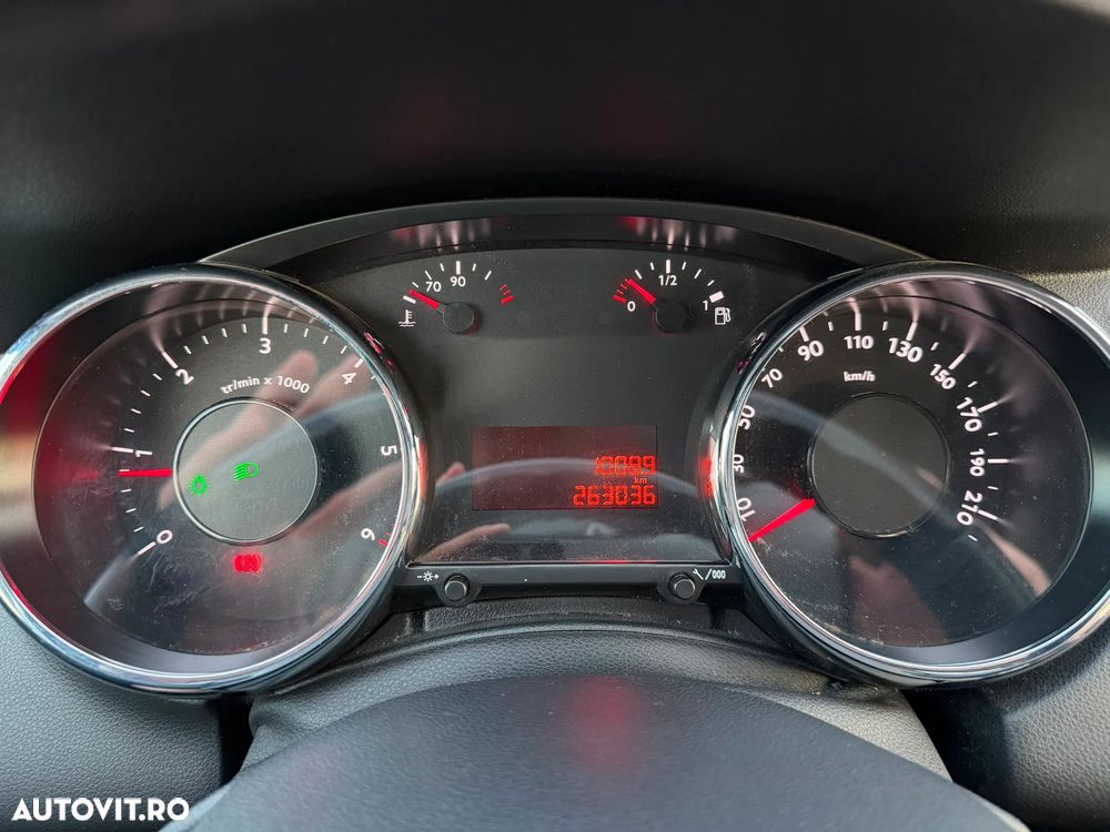Peugeot 5008 - 9