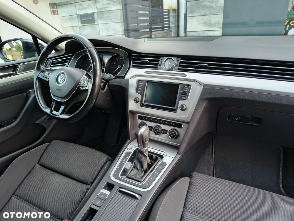 Volkswagen Passat - 22