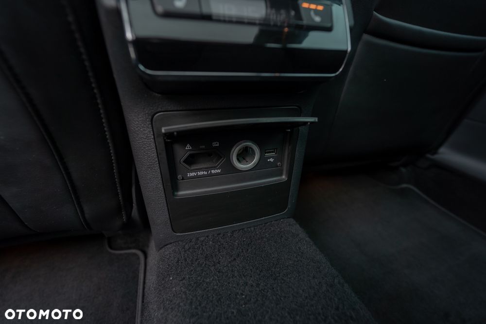 Skoda Superb 2.0 TDI Premium Edition - 26