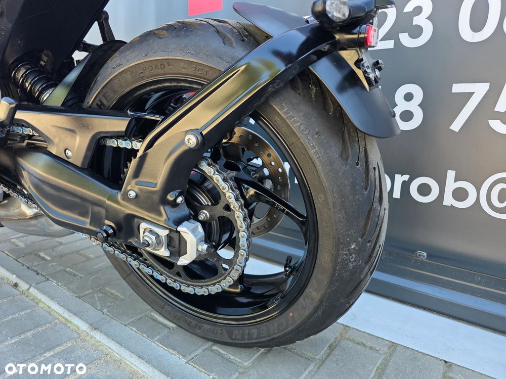 Triumph Trident - 7