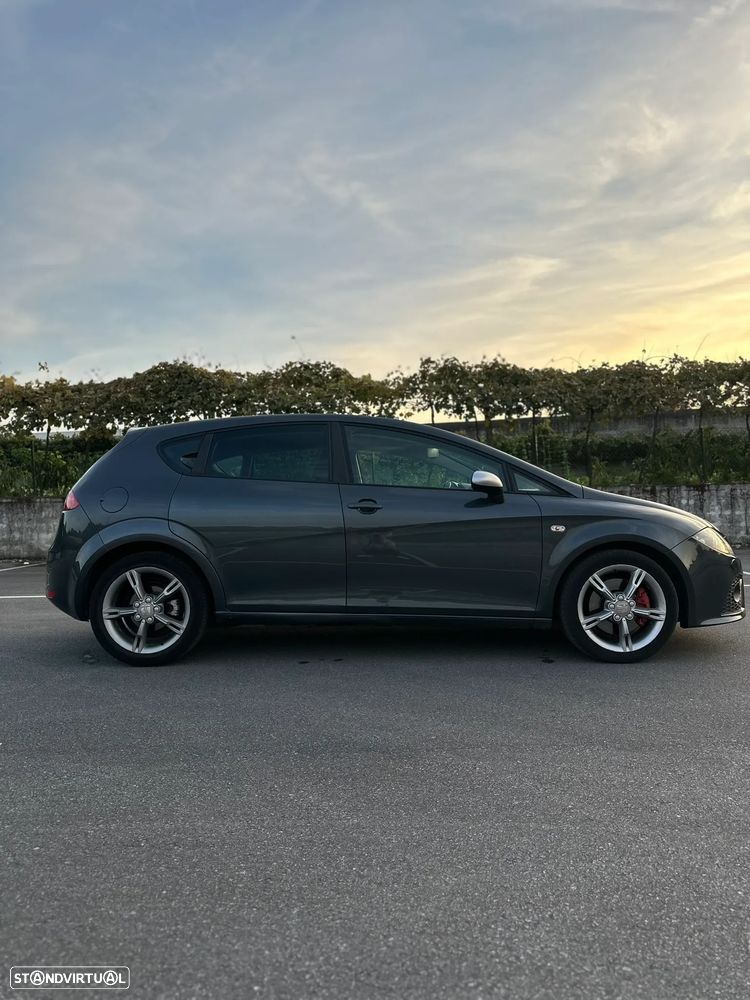 SEAT Leon 2.0 TDI FR - 6