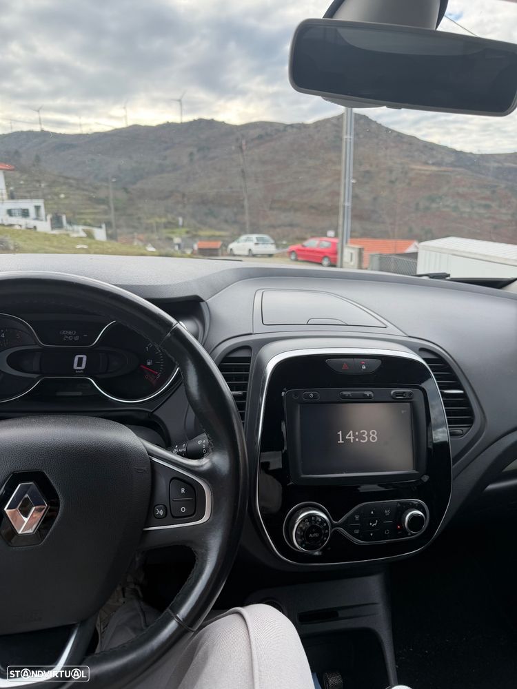 Renault Captur 1.5 dCi - 10