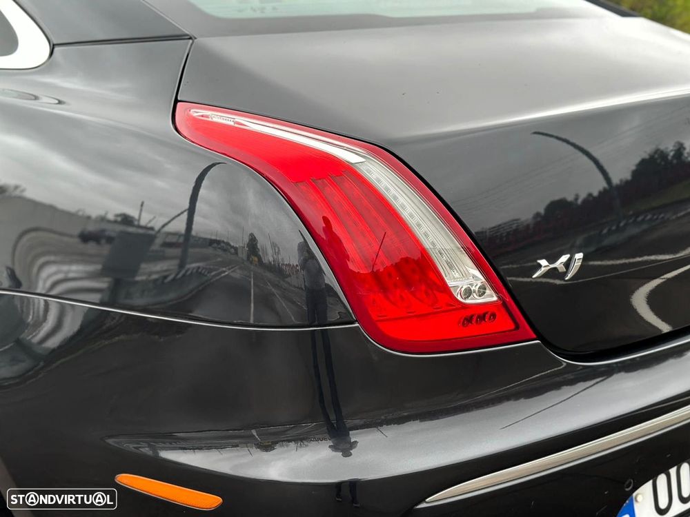 Jaguar XJ 3.0 D V6 Premium Luxury - 8