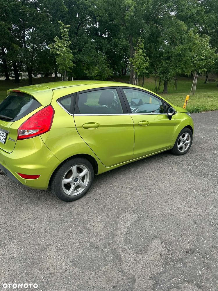 Ford Fiesta - 8