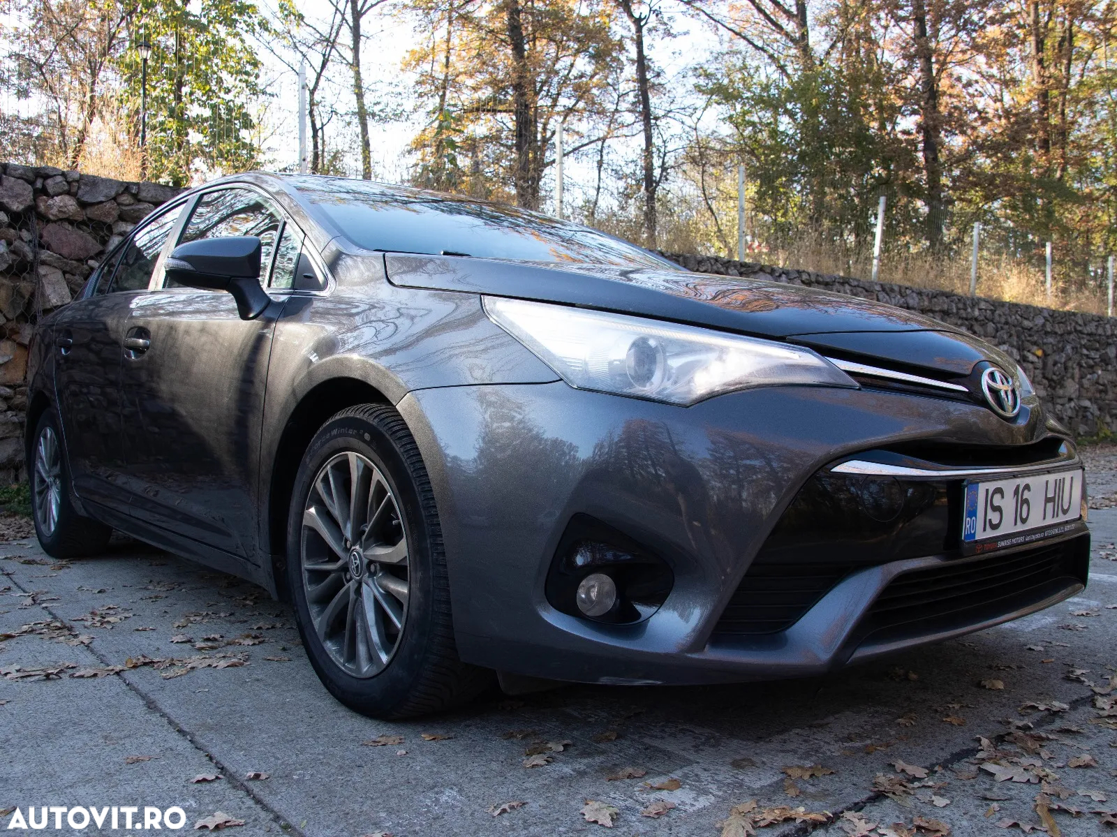 Toyota Avensis 2.0 D-4D Executive - 4