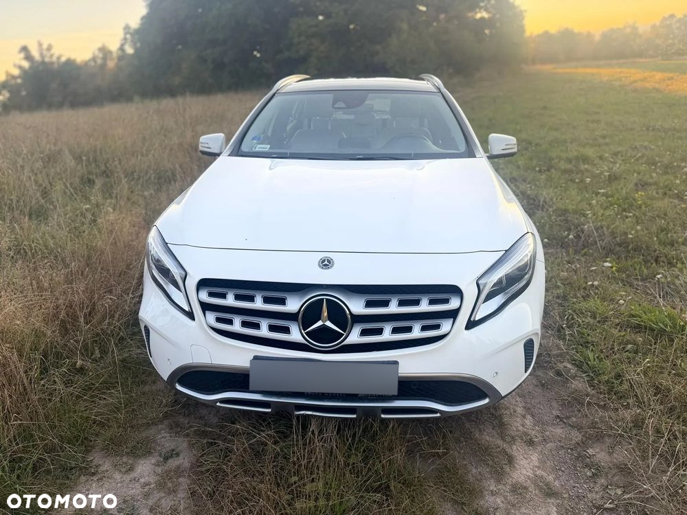 Mercedes-Benz GLA 200 Urban - 7