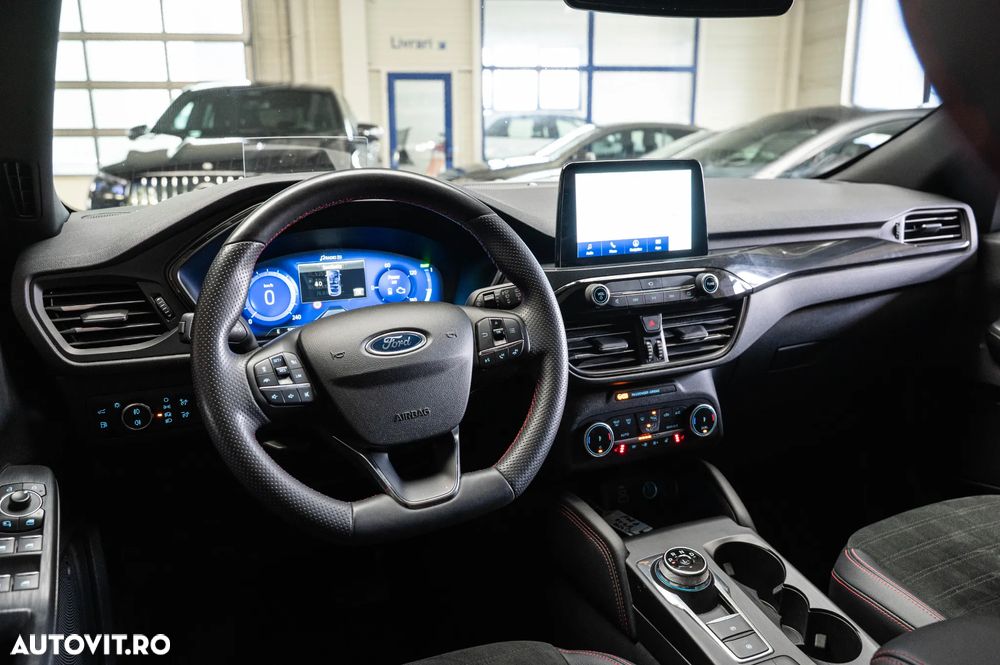 Ford Kuga 2.5 Duratec PHEV ST-LINE - 28