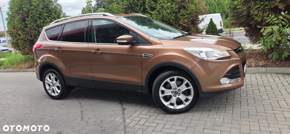 Ford Kuga 2.0 TDCi 2x4 Titanium - 17