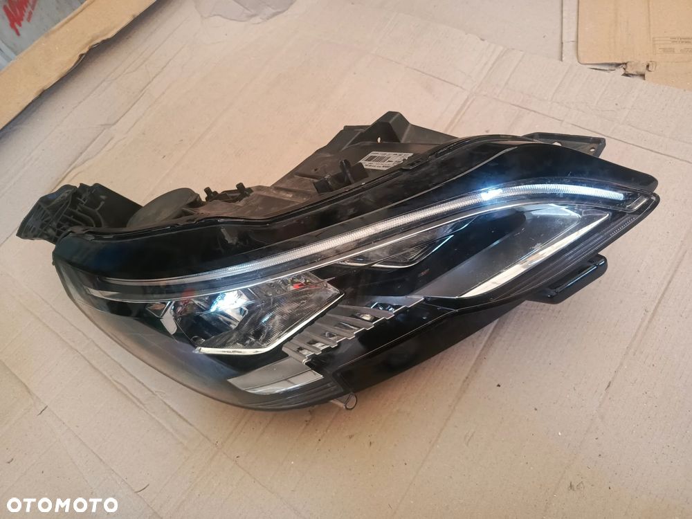 9810478080 LAMPA PRZEDNIA LEWA 3008 5008 II - 12