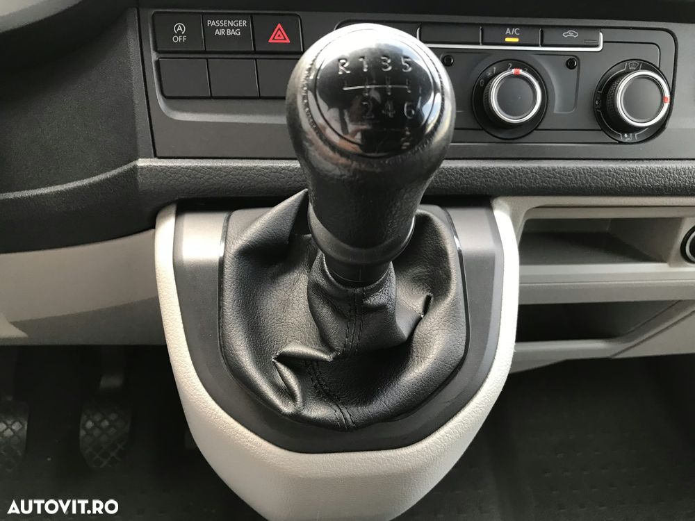 Volkswagen Transporter 2.0 110 kW KR Comfortline 4M - 29