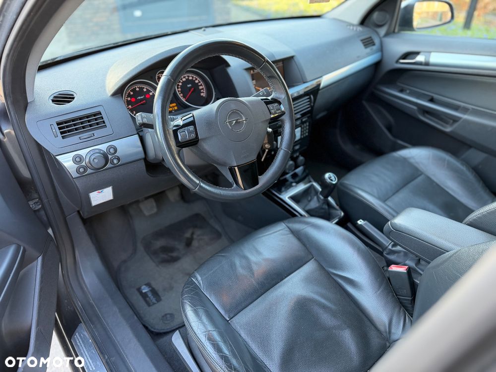 Opel Astra 1.6 Color Edition - 21