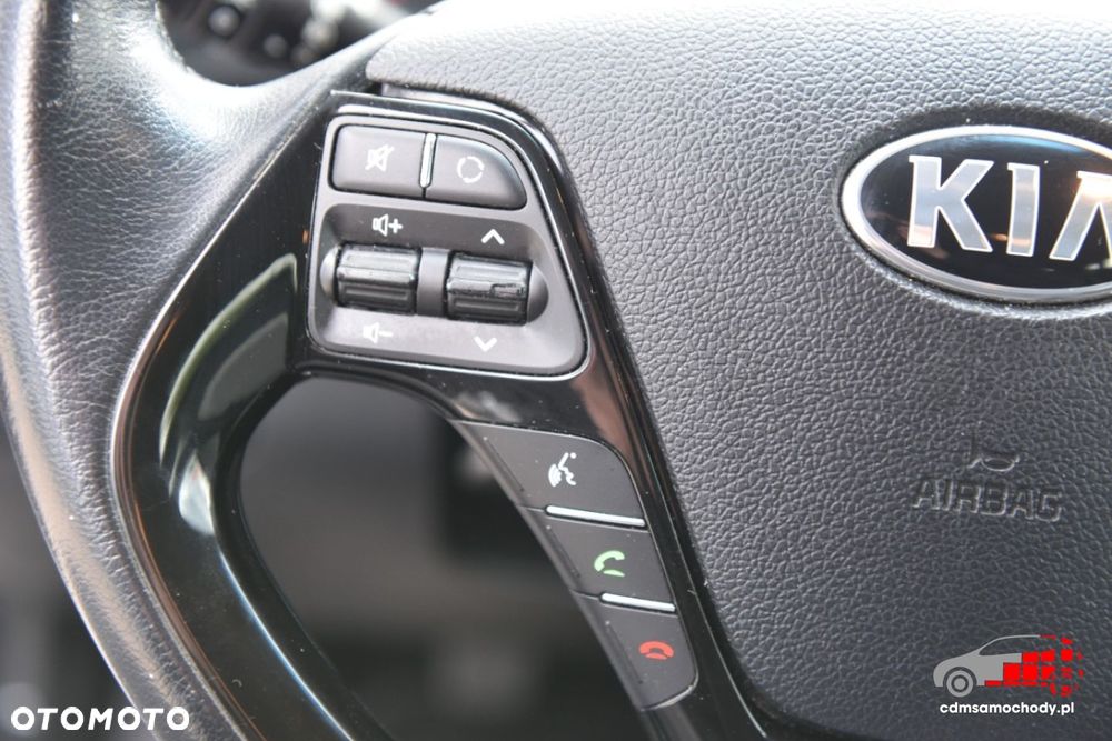 Kia Ceed - 33