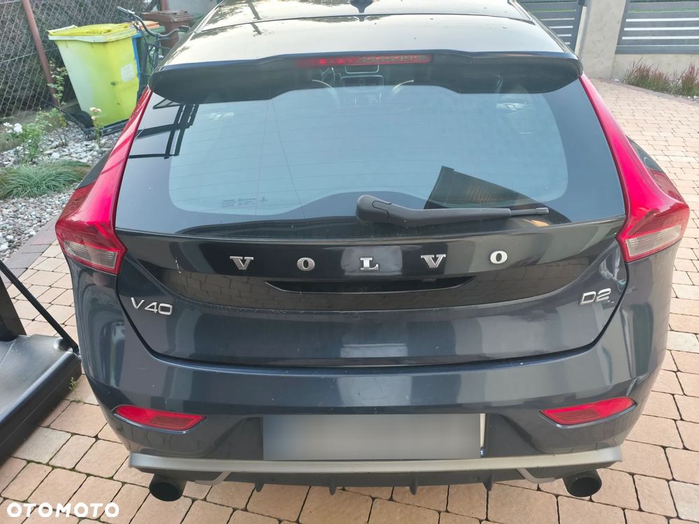Volvo V40 D2 R-Design - 7