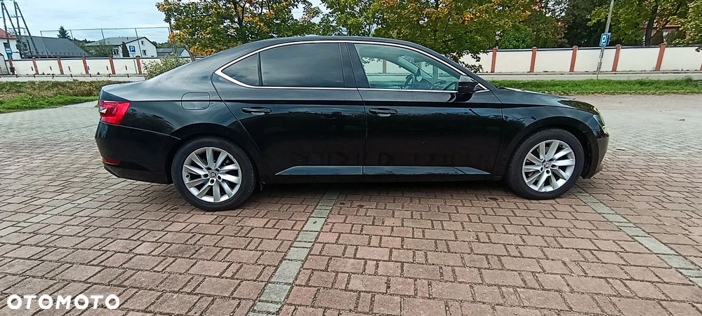 Skoda Superb 2015 photo 3