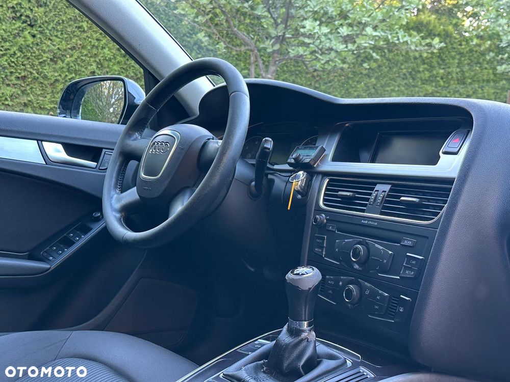 Audi A4 Avant 2.0 TDI - 11