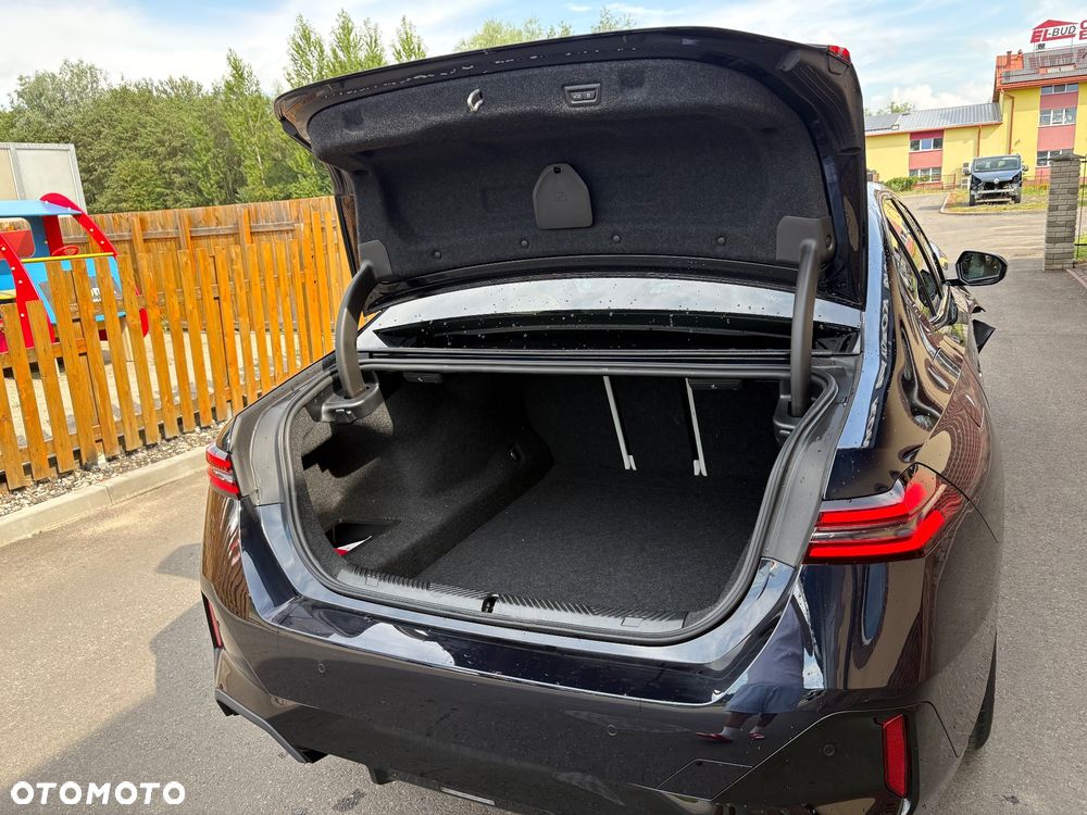 BMW Seria 5 520d xDrive mHEV M Sport - 4