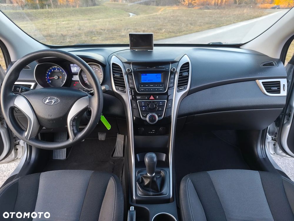 Hyundai i30 blue 1.4 YES Silver - 7