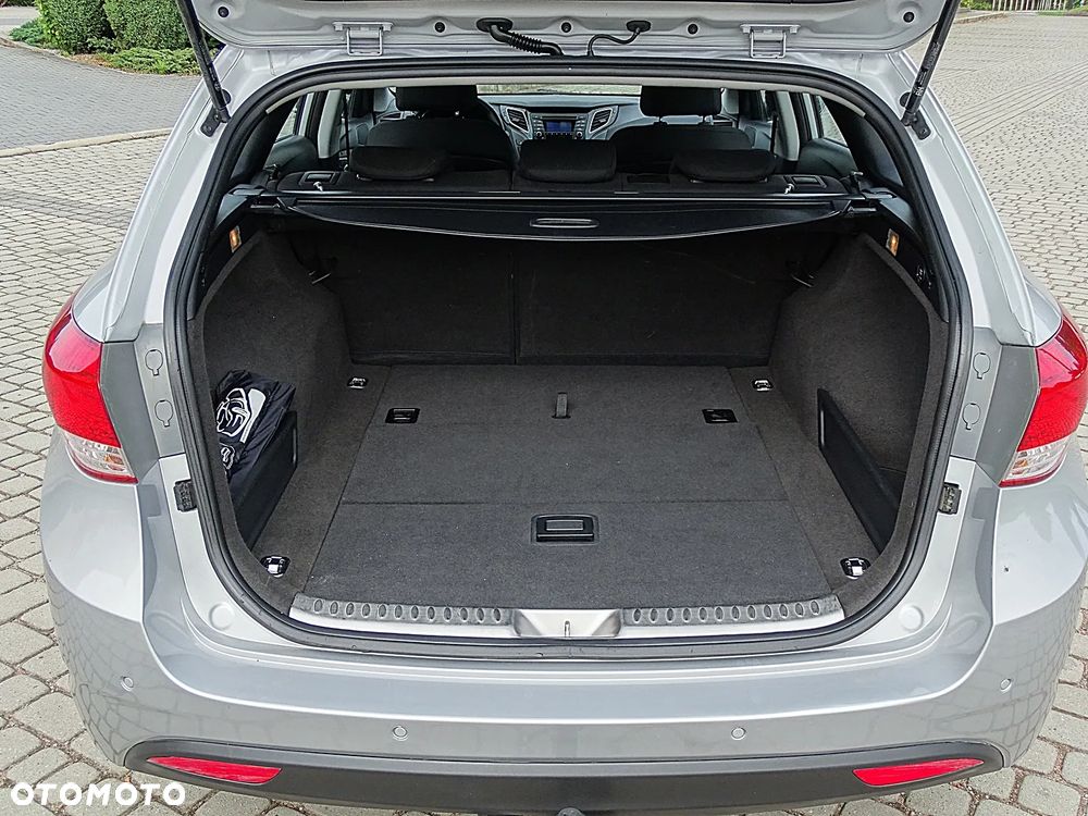 Hyundai i40 i40cw 1.7 CRDi Fifa World Cup Edition - 25