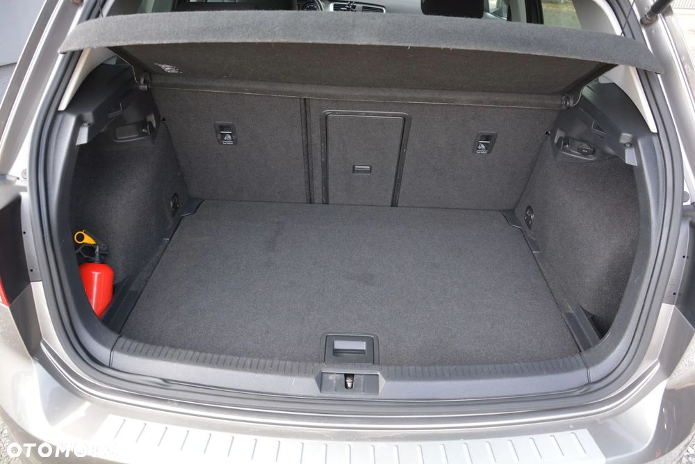 Volkswagen Golf - 18