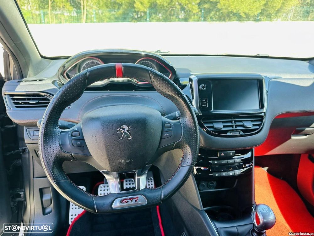 Peugeot 208 GTI e-THP STOP & START 30th - 9
