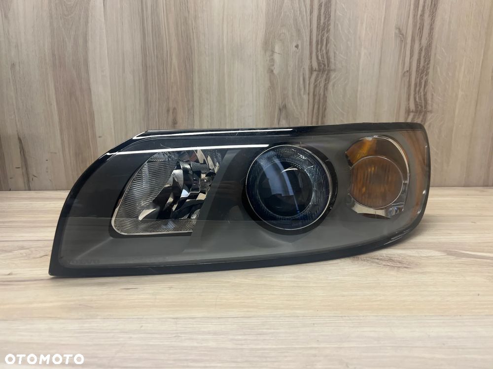 XENON LAMPA LEWA VOLVO V50 S40 EUROPA 30698889 - 1