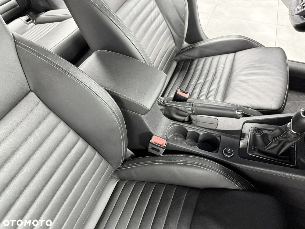 Skoda Octavia 2.0 TDI RS - 37