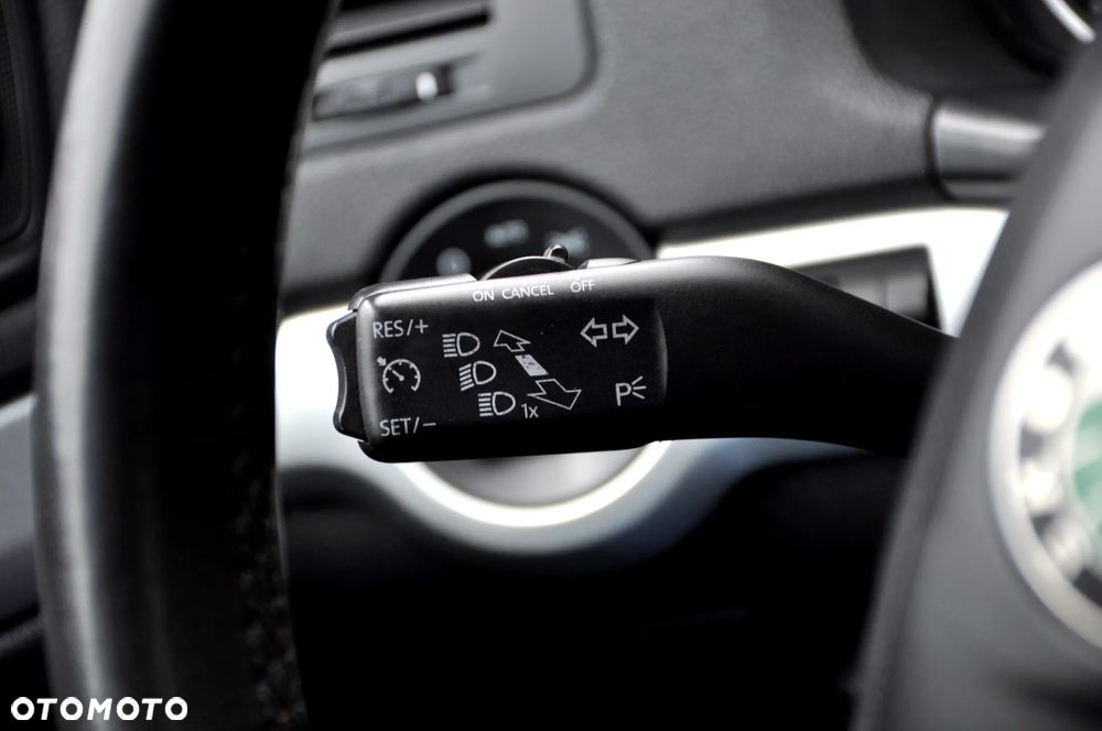 Skoda Octavia Combi 2.0 TDI CR DPF RS - 24