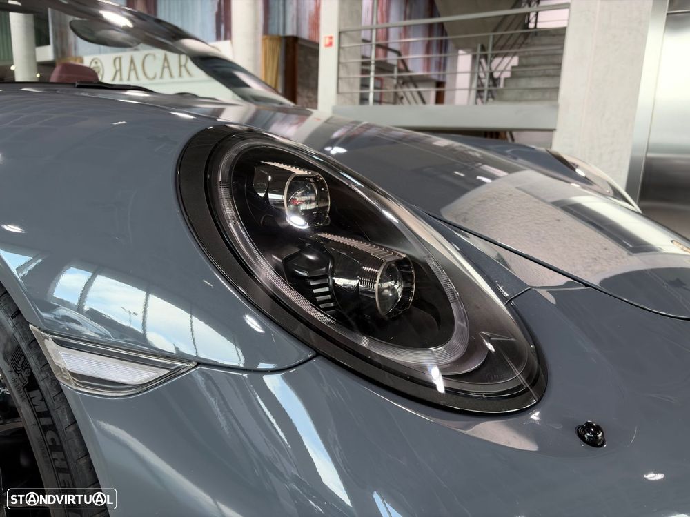 Porsche 911 (991) Turbo S Cabriolet - 31