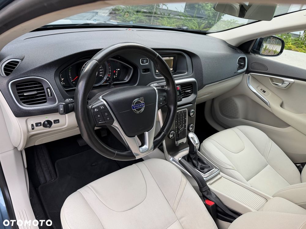 Volvo V40 T5 Geartronic Summum - 22