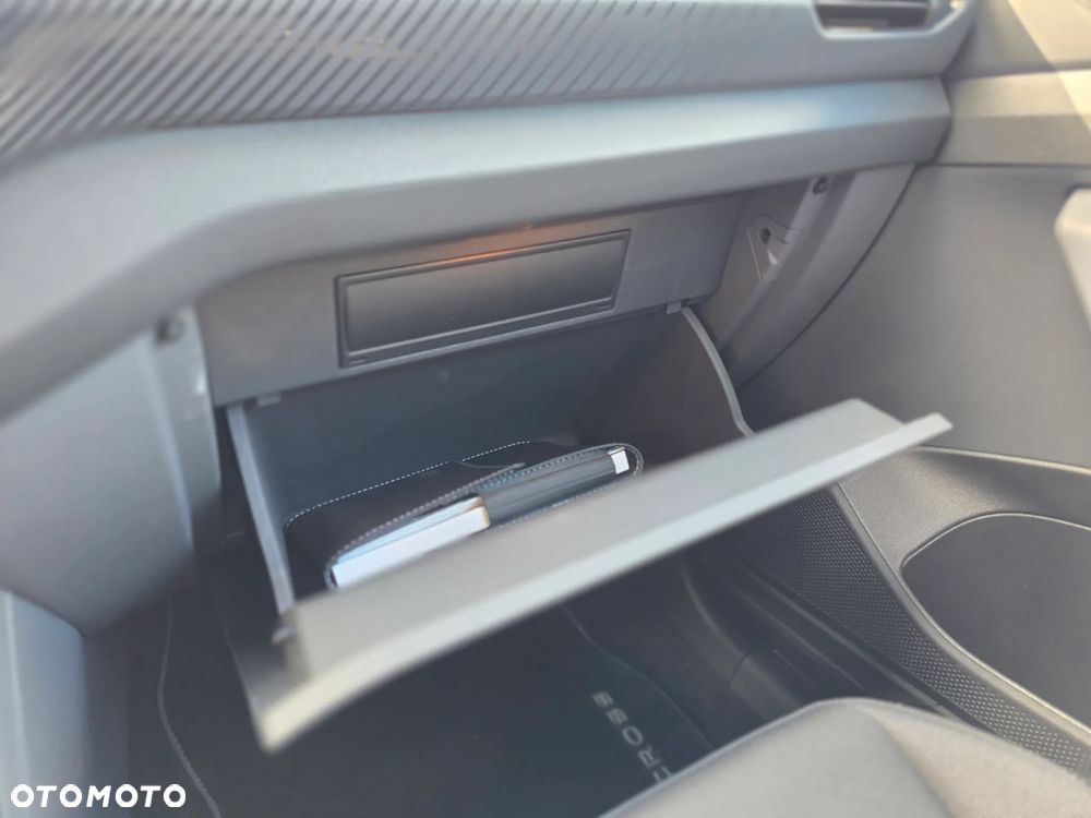 Volkswagen T-Cross 1.5 TSI ACT Life DSG - 24