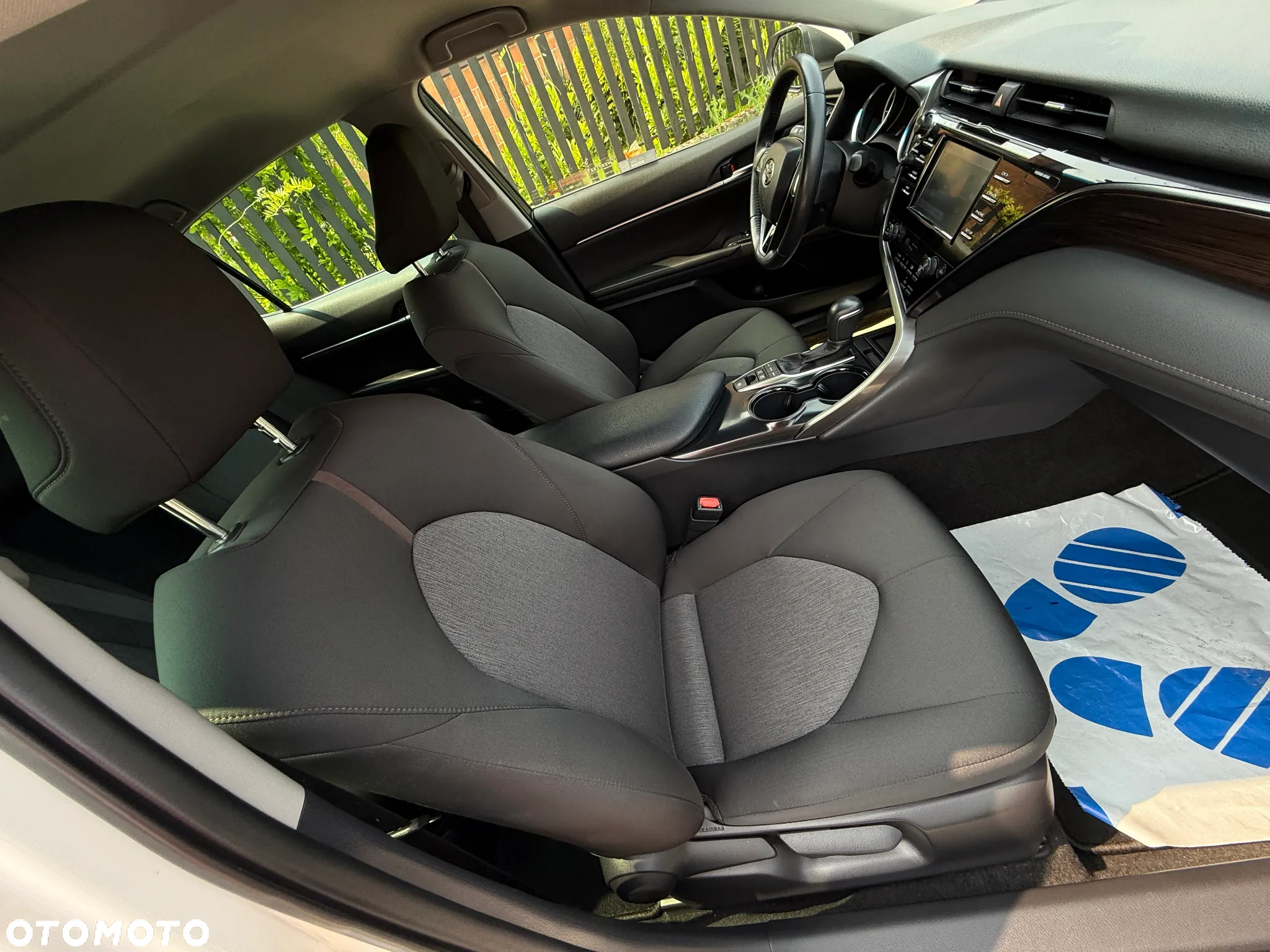 Toyota Camry 2.5 Hybrid Comfort CVT - 14