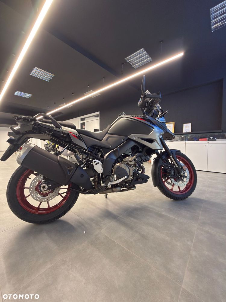 Suzuki V-STROM - 4