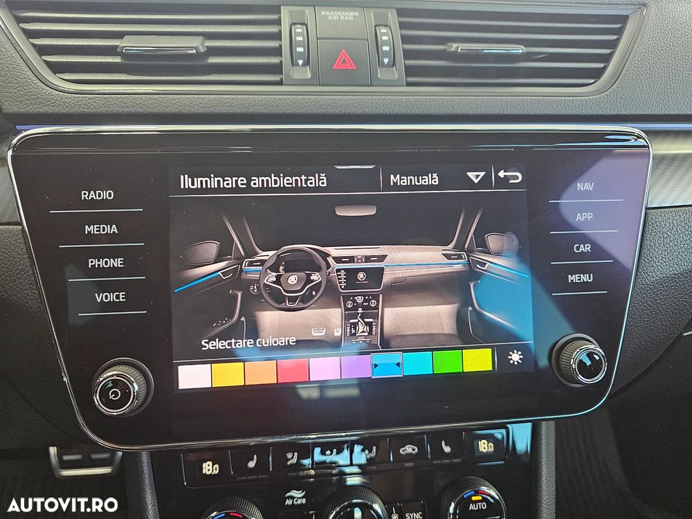 Skoda Superb 2.0 TDI DSG Sportline - 22