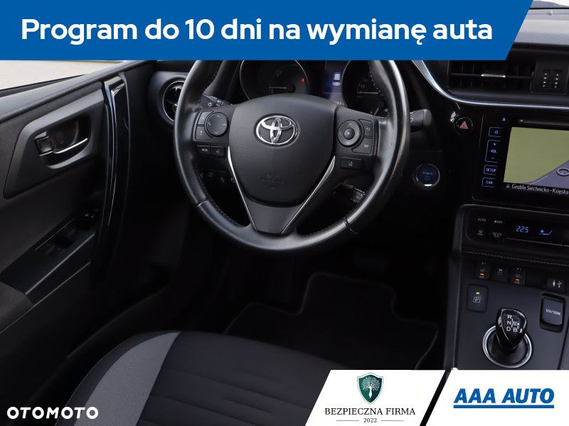 Toyota Auris - 8