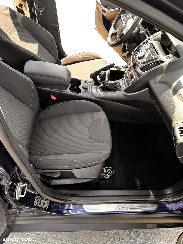 Ford Focus 1.6 Ti-VCT Titanium - 7