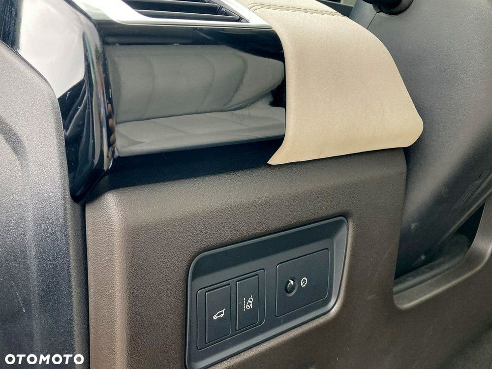 Land Rover Discovery - 30