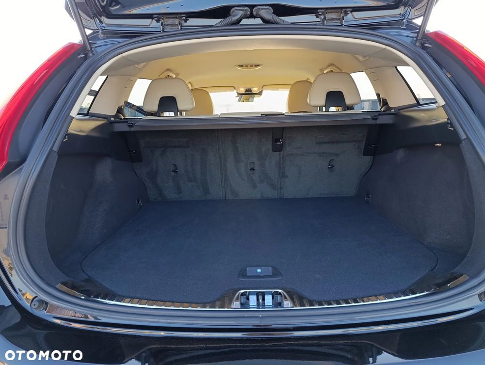 Volvo V60 Cross Country T5 AWD Summum - 35