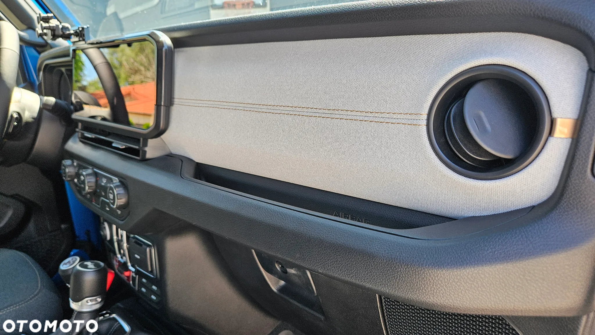 Jeep Wrangler - 26