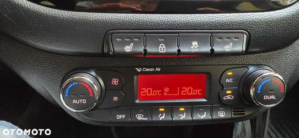 Kia Ceed - 23