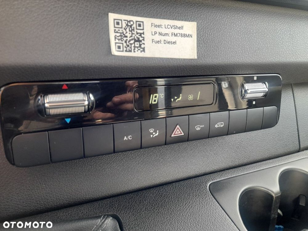 Mercedes-Benz Sprinter - 20