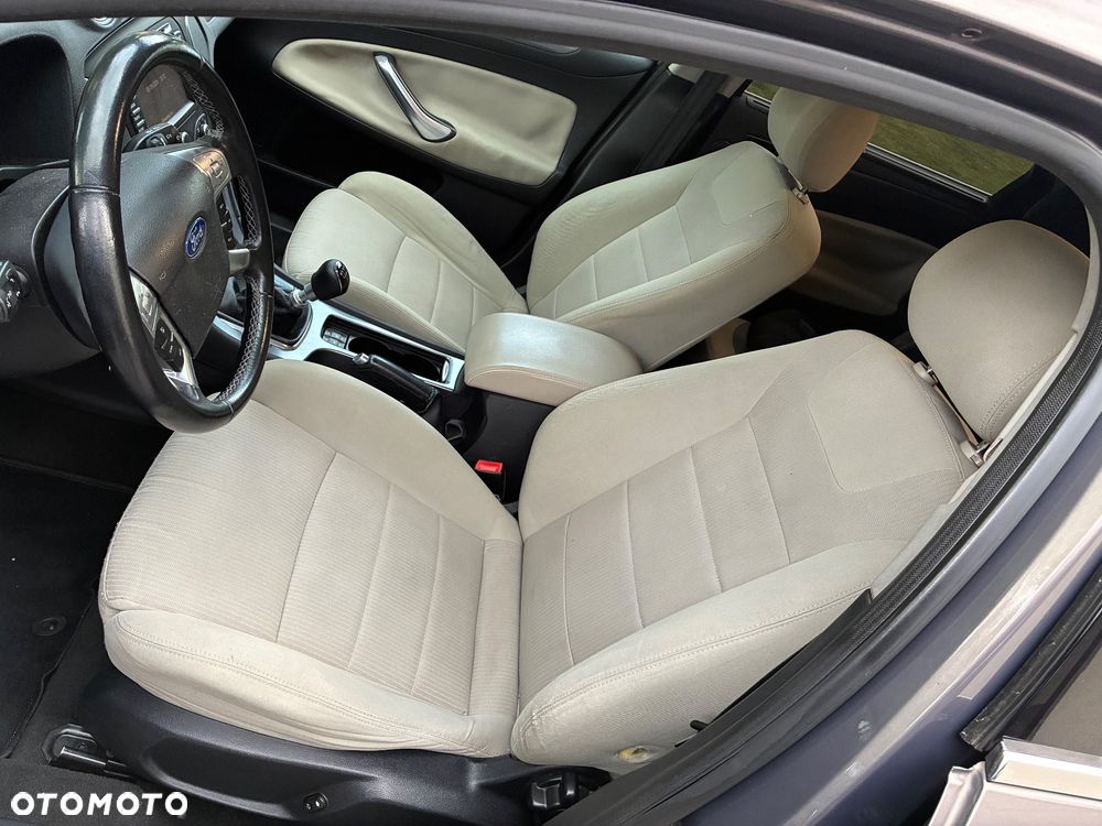 Ford Mondeo - 7