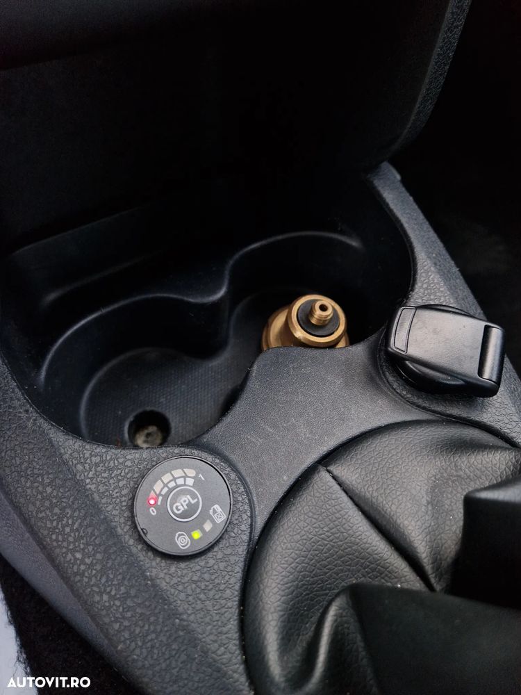 Dacia Logan 0.9 TCe 90 CP Laureate - 21