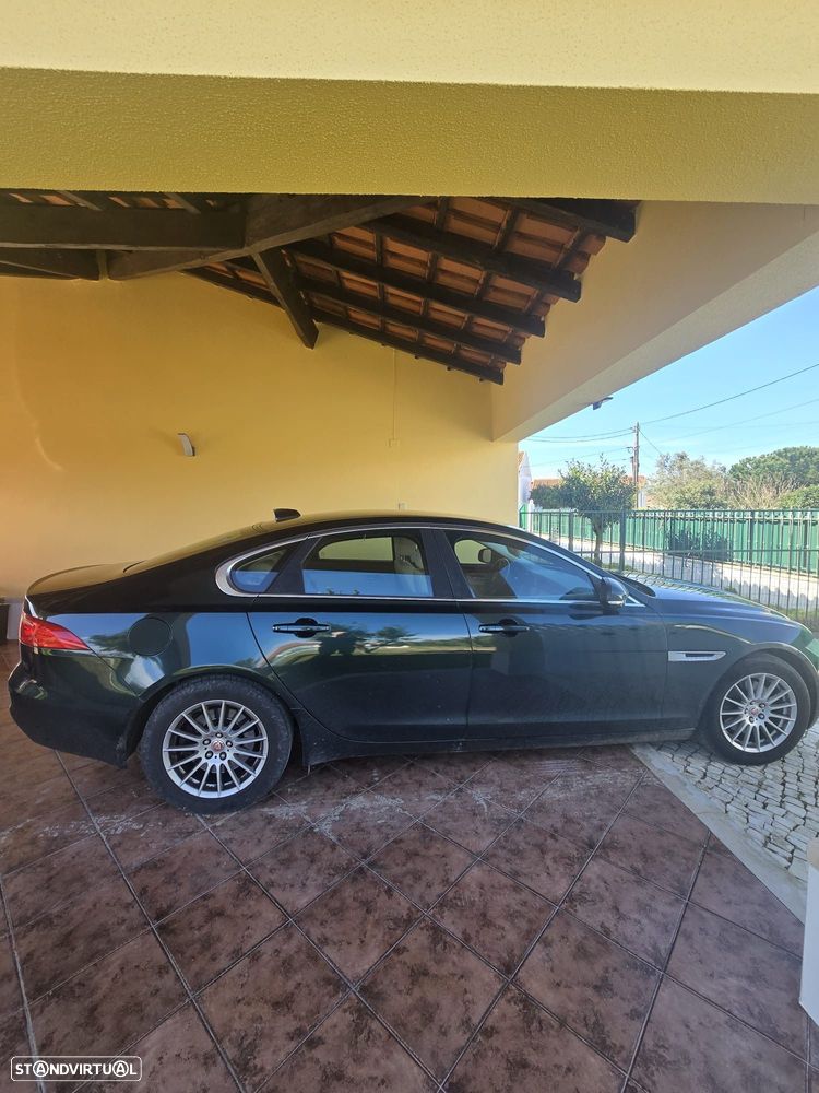 Jaguar XF 2.0 D Prestige - 13