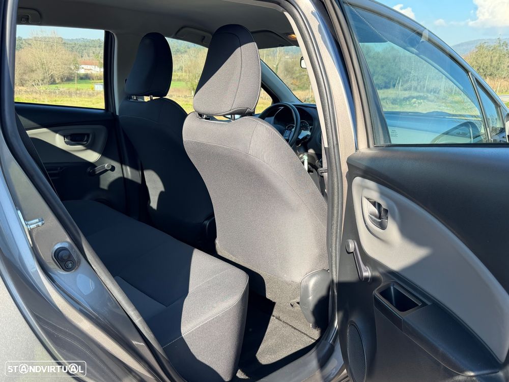 Toyota Yaris 1.0 VVT-i Comfort Plus - 50